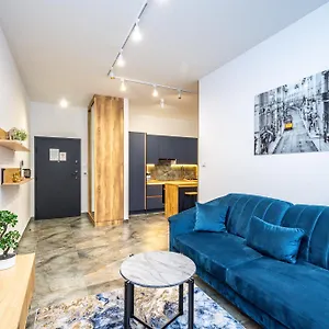 Rentplanet - Kosciuszki Apartment