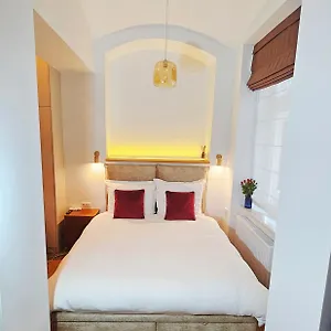 Deluxe Vintage Chic - Kazimierz Old Town Apartment